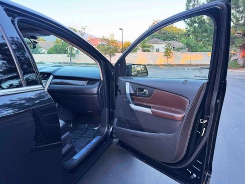 Used 2013 Ford Edge Limited image 29