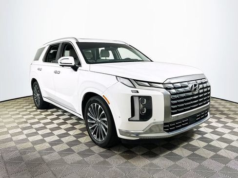 Used 2023 Hyundai Palisade Calligraphy w/ Cargo Package FWD image 1