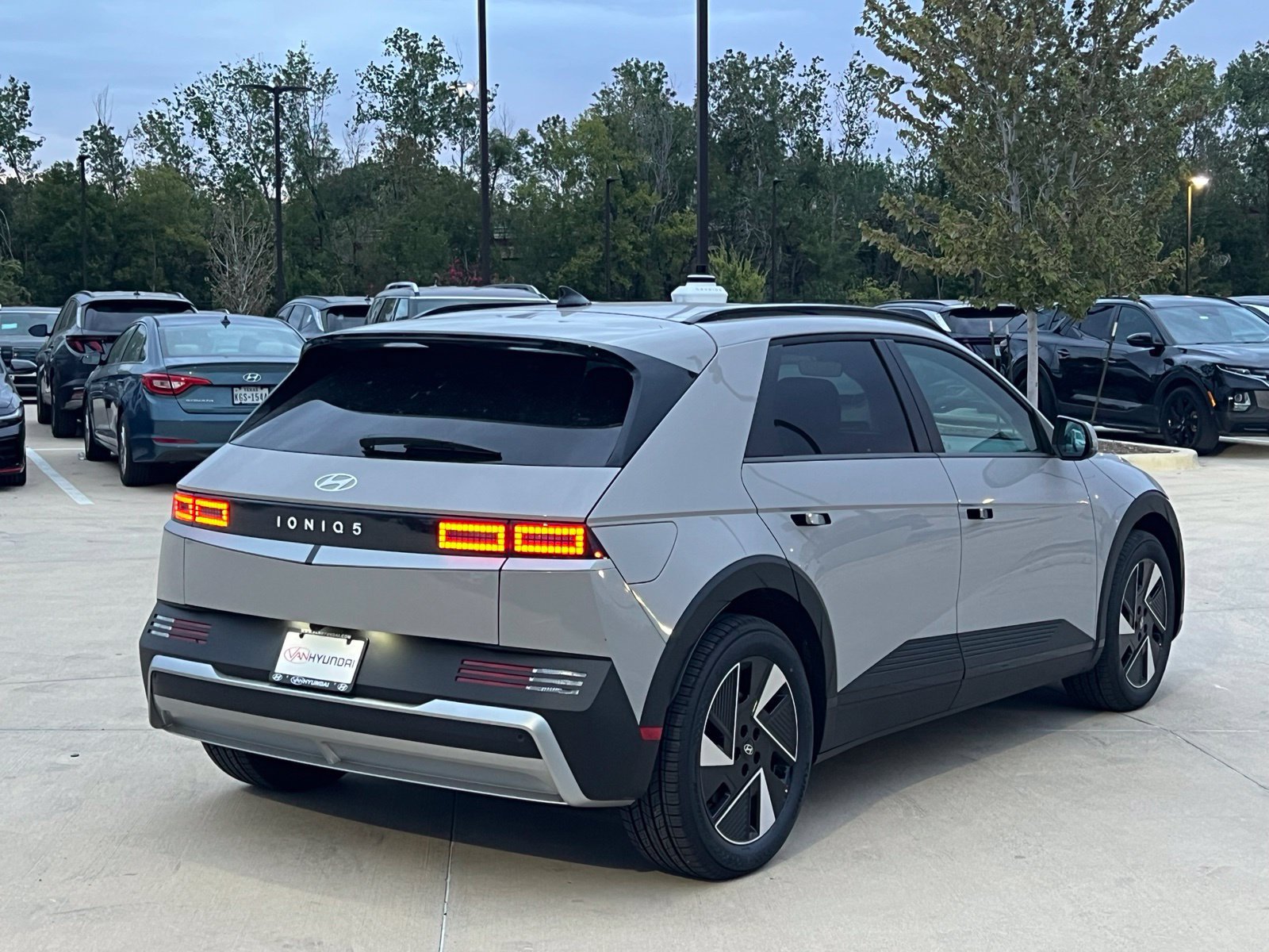 New 2027 Hyundai Ioniq 5 SEL RWD image 11