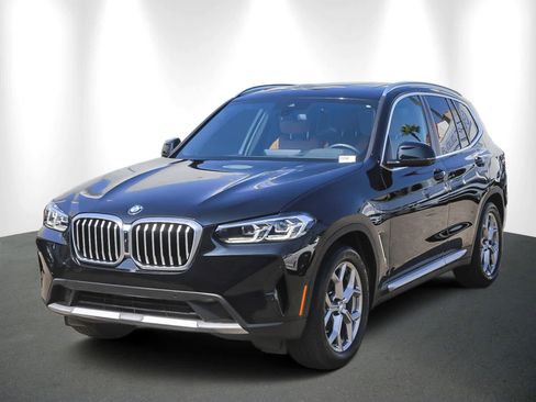 Used 2024 BMW X3 sDrive30i image 3