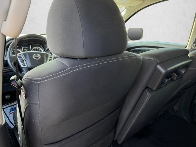 Used 2018 Nissan Titan SV AWD/4WD image 18