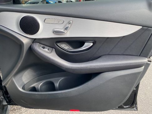 Used 2019 Mercedes-Benz GLC 300 4MATIC image 33
