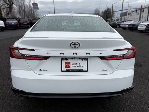 Certified 2025 Toyota Camry SE image 7