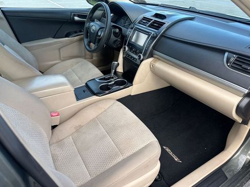 Used 2013 Toyota Camry LE image 13