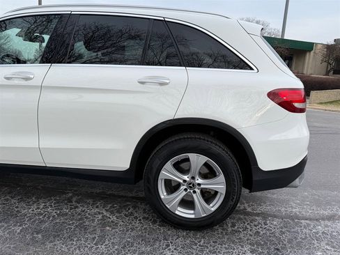 Used 2018 Mercedes-Benz GLC 300 4MATIC image 33