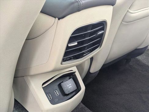 Used 2017 Lincoln MKZ Reserve image 17