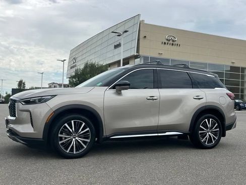 Certified 2023 INFINITI QX60 Autograph w/ Cargo Package AWD/4WD image 2