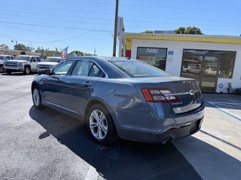 Used 2018 Ford Taurus SEL w/ Equipment Group 201A FWD image 7