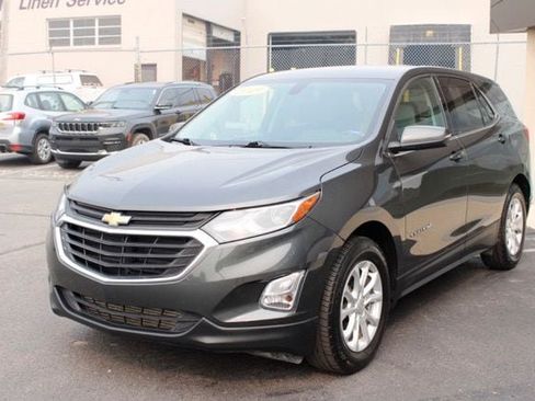 Used 2019 Chevrolet Equinox LT FWD image 9