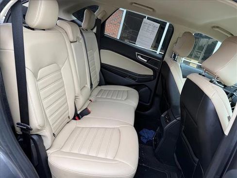 Used 2024 Ford Edge SEL w/ Convenience Package AWD/4WD image 16