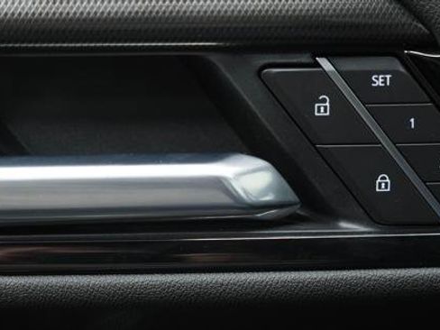 Used 2025 GMC Sierra 1500 AT4 image 43