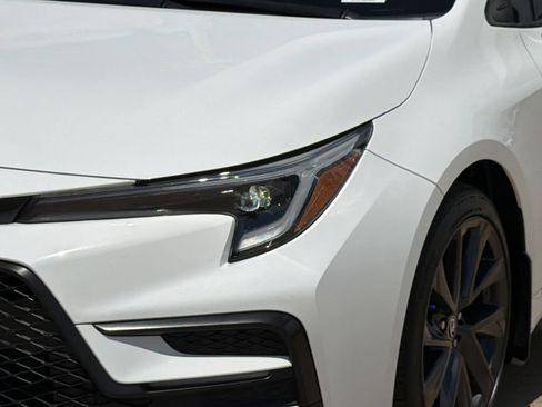 Used 2023 Toyota Corolla SE FWD image 5
