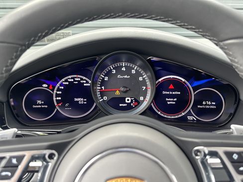 Certified 2022 Porsche Cayenne Turbo AWD/4WD image 15