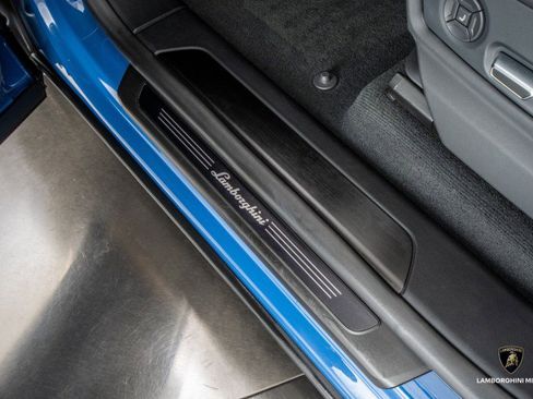 Used 2025 Lamborghini Urus SE image 37