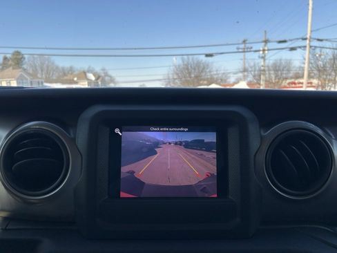 Used 2020 Jeep Gladiator Sport w/ Quick Order Package 24S image 20