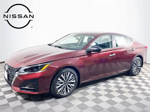 New 2025 Nissan Altima 2.5 SV image 1