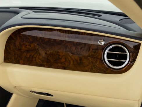 Used 2014 Bentley Continental GT image 36