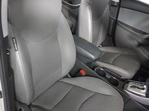 Used 2012 Hyundai Elantra Limited FWD image 16