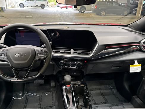 New 2026 Chevrolet Trax RS w/ Sunroof Package image 14