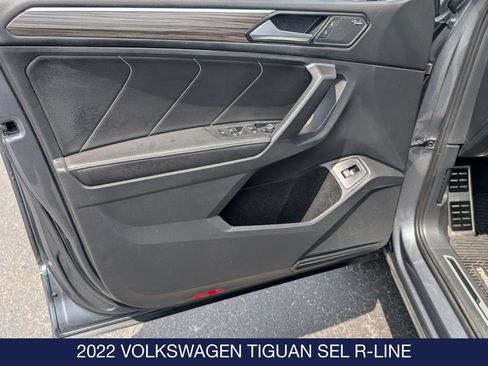 Used 2022 Volkswagen Tiguan SEL R-Line AWD/4WD image 11