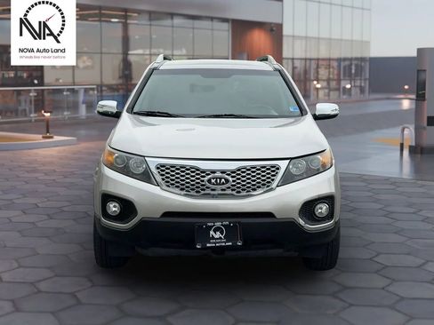 Used 2013 Kia Sorento EX w/ EX V6 Premium Pkg AWD/4WD image 4