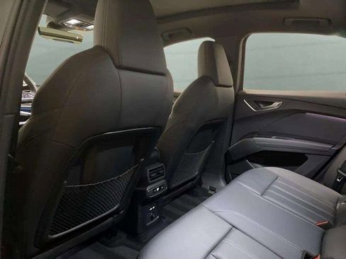 Used 2024 Audi Q4 e-tron Premium Plus w/ Premium Plus image 19