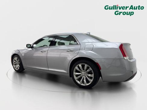 Used 2018 Chrysler 300 Limited w/ Safetytec Plus Group RWD image 4