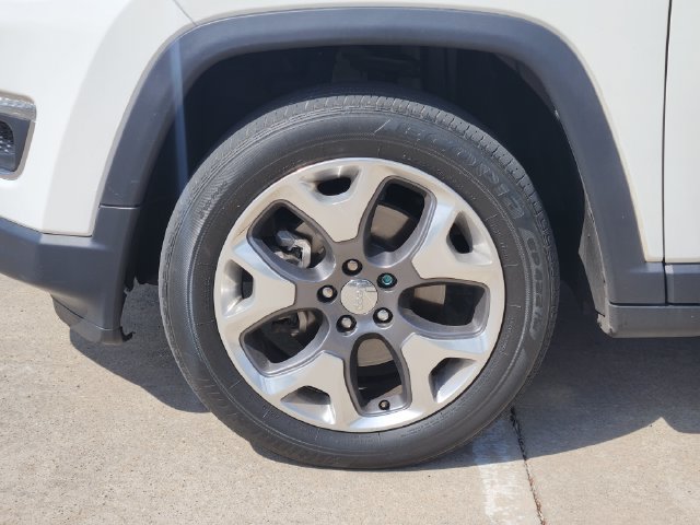Used 2021 Jeep Compass Limited AWD/4WD image 10