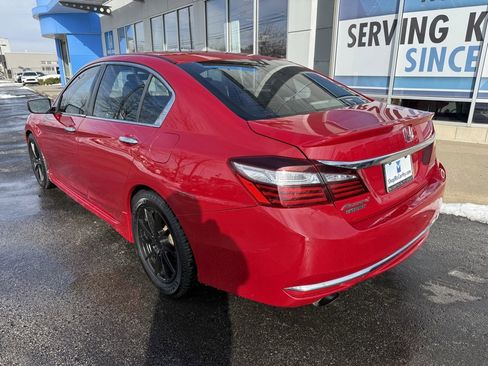 Used 2017 Honda Accord Sport image 13