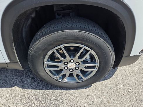 Used 2025 GMC Acadia Elevation image 19