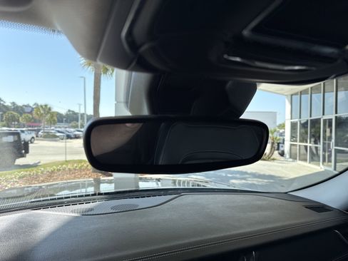 Used 2023 Jeep Grand Cherokee Limited w/ Black Appearance Package image 26