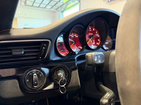 Used 2018 Porsche 911 GT3 image 31