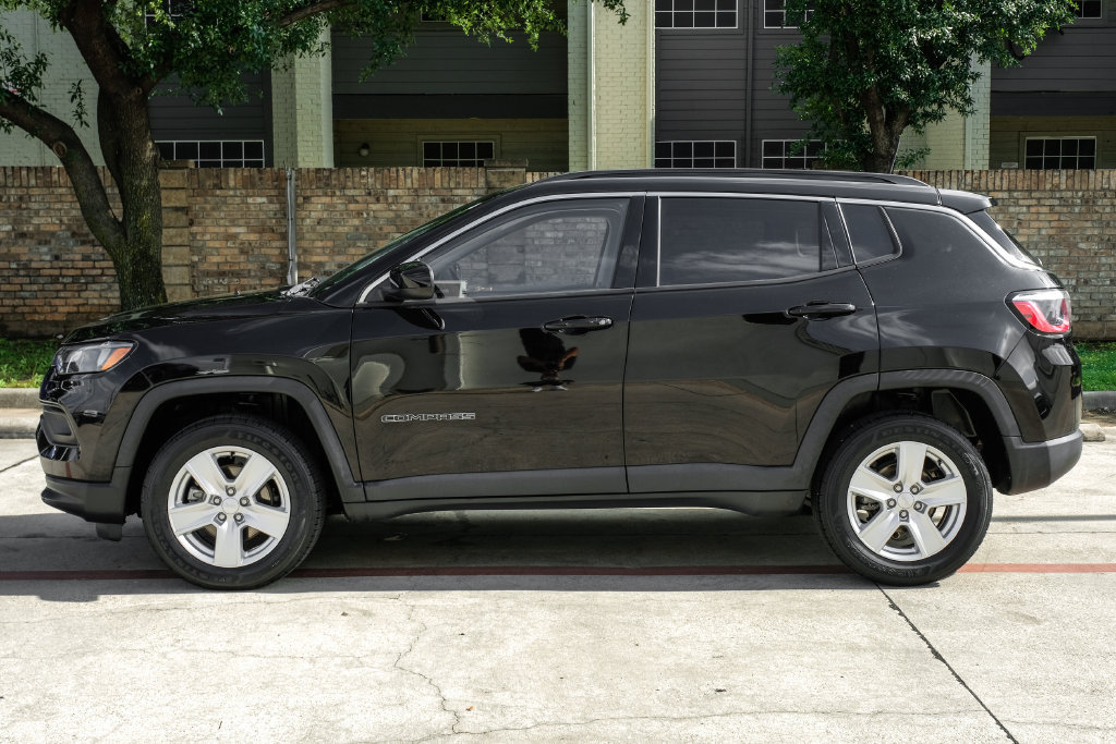 Used 2022 Jeep Compass Latitude AWD/4WD image 20