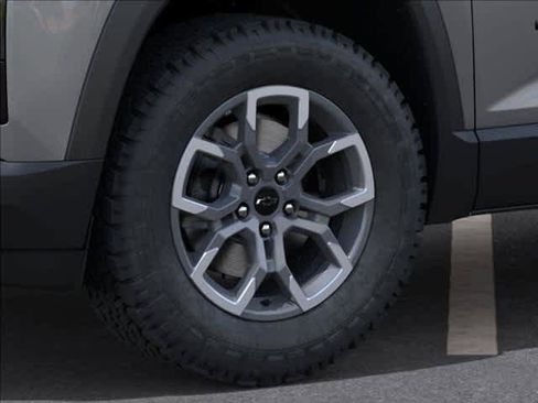 New 2026 Chevrolet Equinox ACTIV w/ Safety and Technology Package FWD image 9