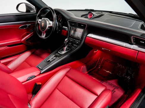 Used 2015 Porsche 911 Targa 4 image 32