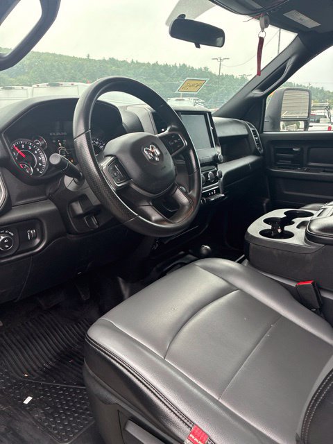 Used 2024 RAM 2500 Tradesman w/ Chrome Appearance Group AWD/4WD image 11