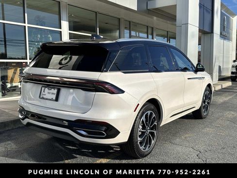 New 2026 Lincoln Nautilus Reserve image 7