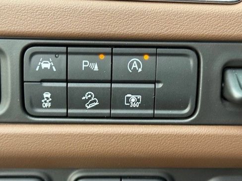 Certified 2024 Chevrolet Suburban High Country image 40