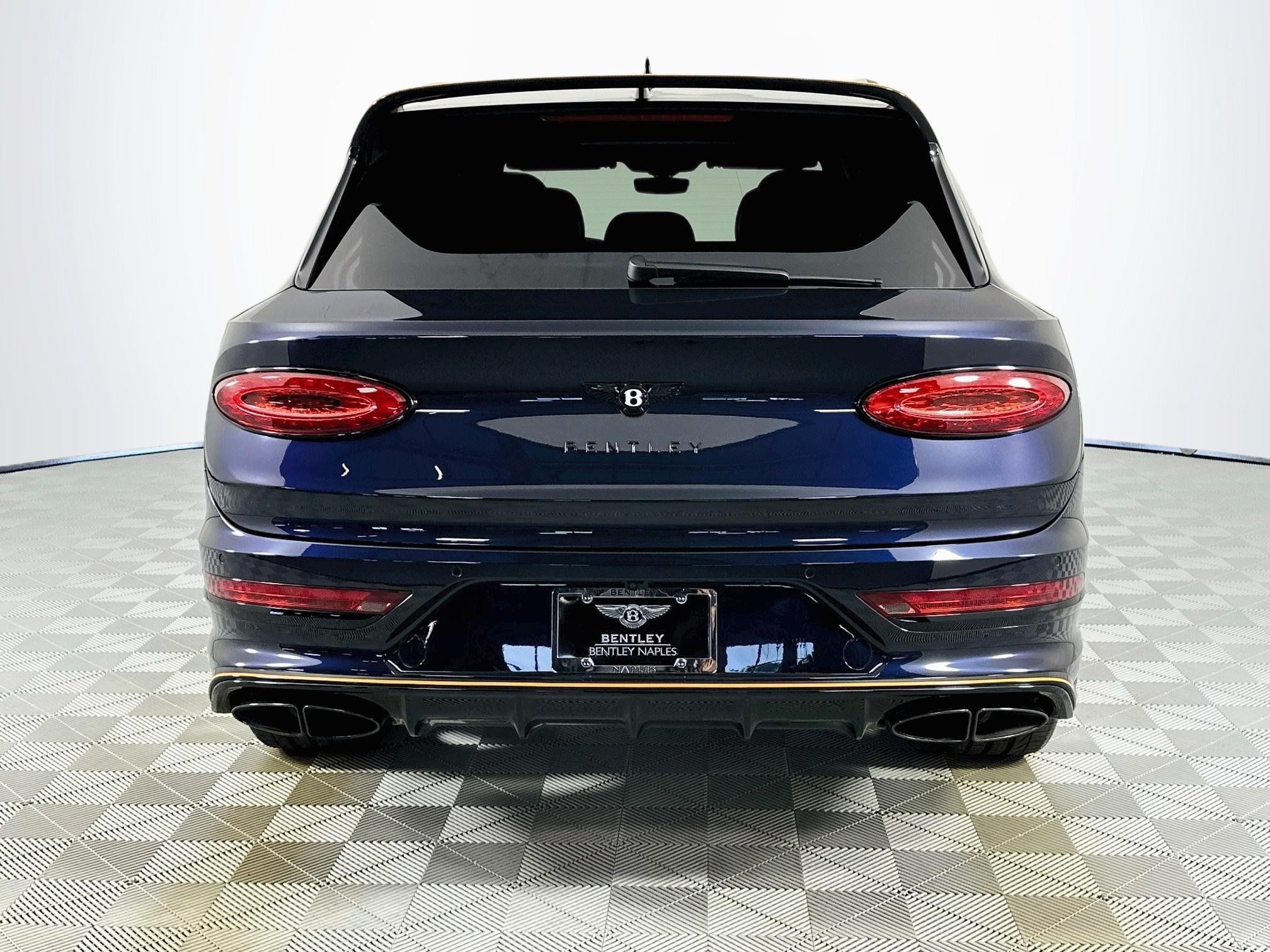 Certified 2025 Bentley Bentayga AWD/4WD image 10