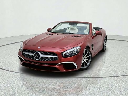Used 2017 Mercedes-Benz SL 450 image 2