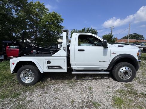 New 2024 RAM 4500 SLT w/ Quick Order Package 2YG SLT image 8