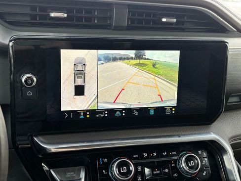 Used 2023 GMC Sierra 1500 Denali w/ Technology Package AWD/4WD image 20