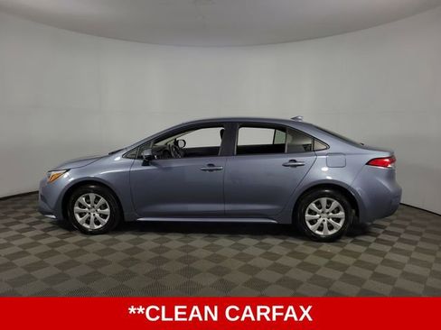 Used 2025 Toyota Corolla LE FWD image 5