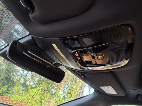 Used 2025 Lexus RX 350 Premium w/ Accessory Package (Z1) FWD image 28