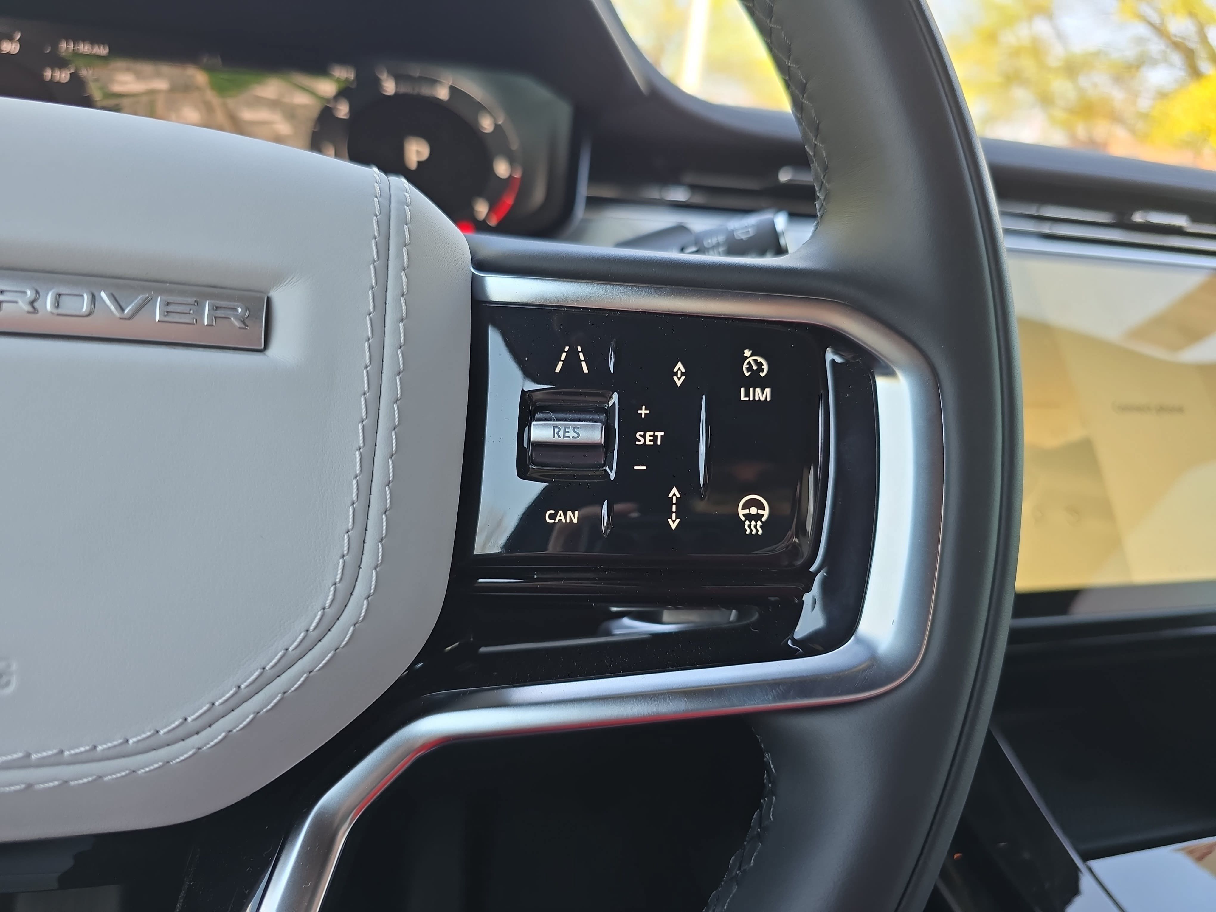 New 2026 Land Rover Range Rover Sport SE AWD/4WD image 18