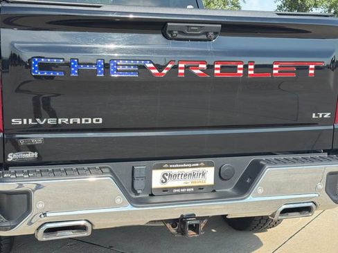 Used 2022 Chevrolet Silverado 1500 LTZ AWD/4WD image 8