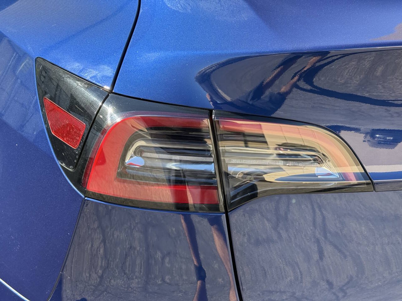 Used 2023 Tesla Model Y Long Range AWD/4WD image 37