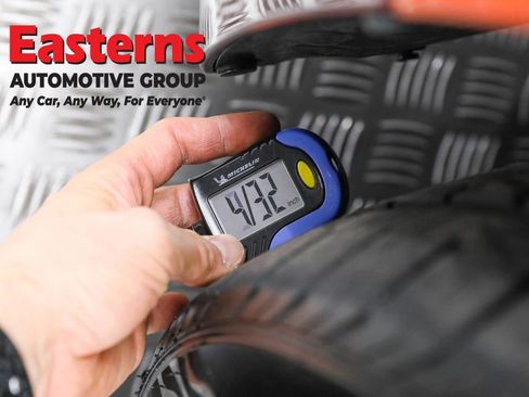 Used 2023 Chrysler 300 S image 28