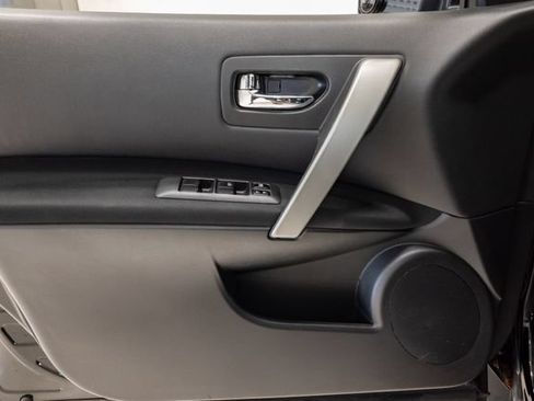Used 2015 Nissan Rogue S w/ Convenience Package AWD/4WD image 8