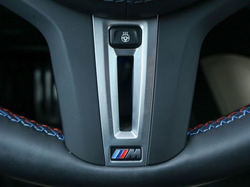 Used 2025 BMW X4 M40i w/ Premium Package image 16